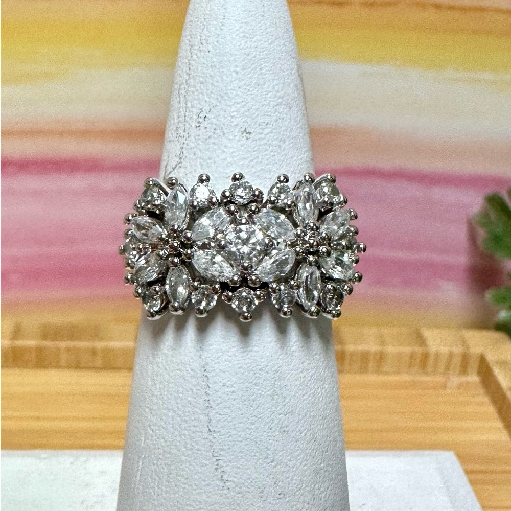 Crystal & rhinestone ring - Picture 3 of 5